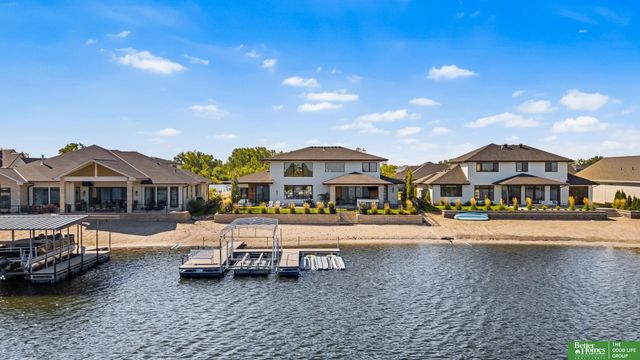 28432 Laurel Circle, Valley, NE 68064