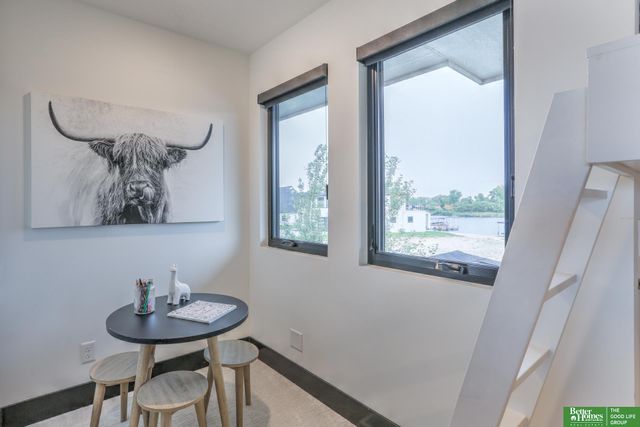 28432 Laurel Circle, Valley, NE 68064