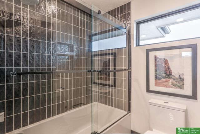 28432 Laurel Circle, Valley, NE 68064