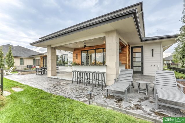 28432 Laurel Circle, Valley, NE 68064