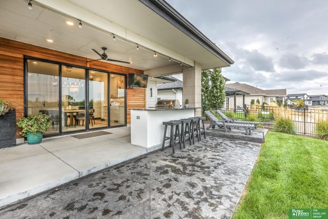 28432 Laurel Circle, Valley, NE 68064