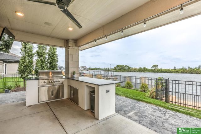 28432 Laurel Circle, Valley, NE 68064