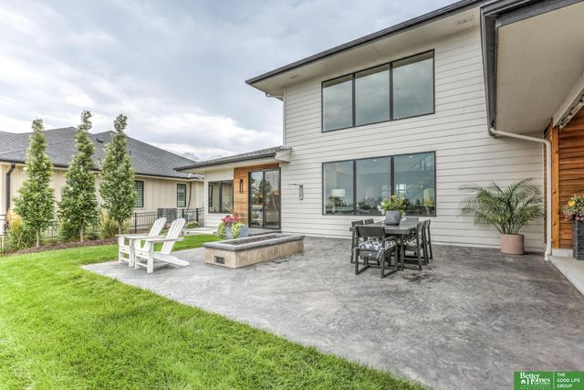 28432 Laurel Circle, Valley, NE 68064