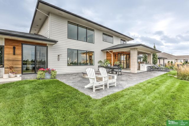 28432 Laurel Circle, Valley, NE 68064