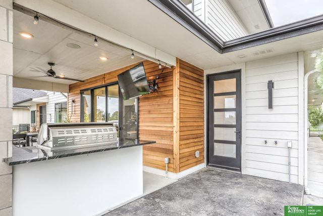 28432 Laurel Circle, Valley, NE 68064