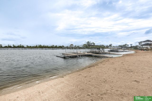 28432 Laurel Circle, Valley, NE 68064