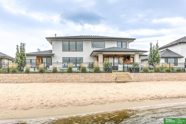 28432 Laurel Circle, Valley, NE 68064