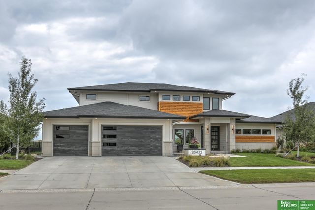 28432 Laurel Circle, Valley, NE 68064