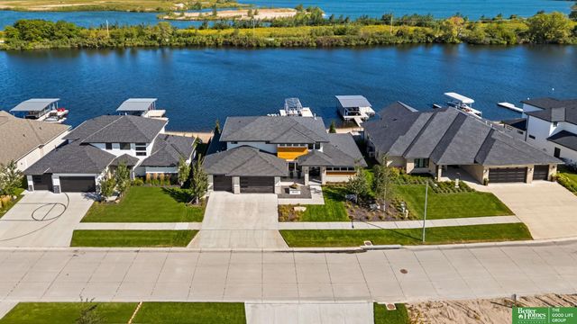 28432 Laurel Circle, Valley, NE 68064