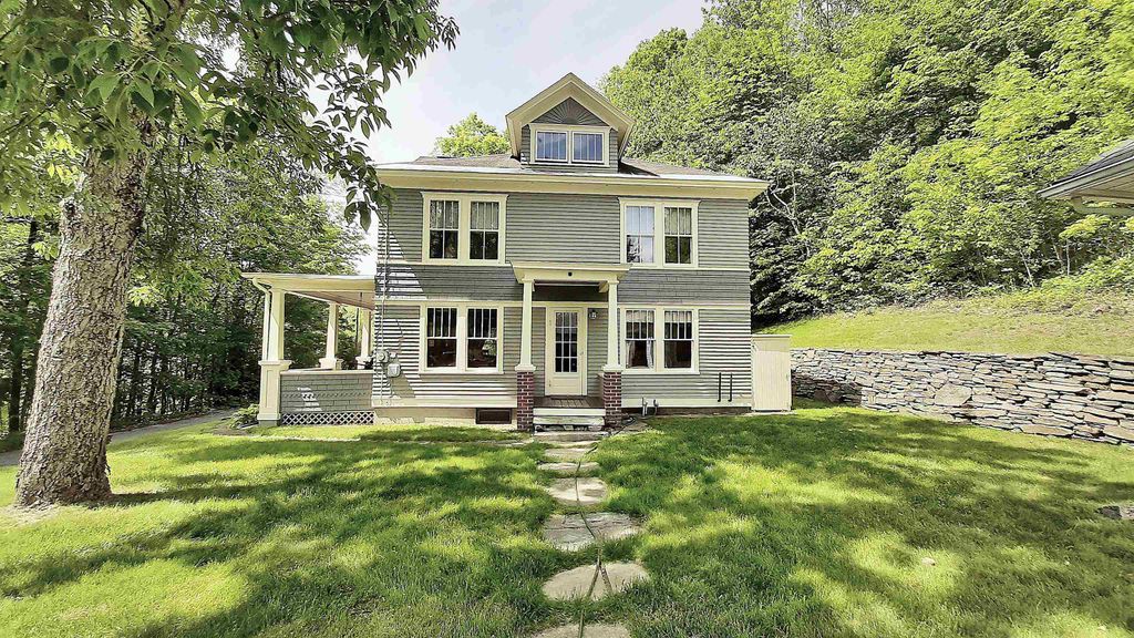 127 Pleasant Street, Cavendish, VT 05142