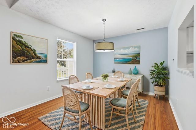 6276 Briargate Drive, Zionsville, IN 46077