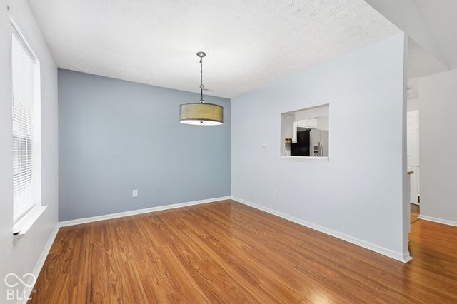 6276 Briargate Drive, Zionsville, IN 46077