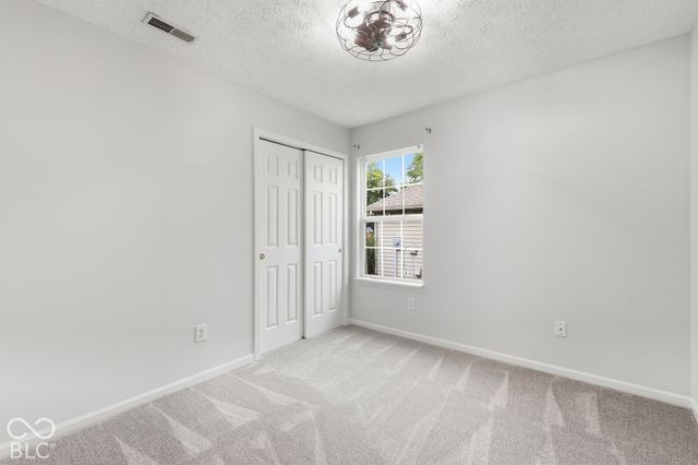 6276 Briargate Drive, Zionsville, IN 46077