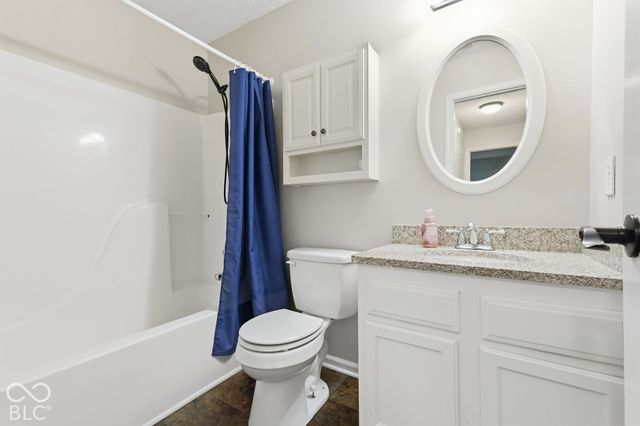 6276 Briargate Drive, Zionsville, IN 46077