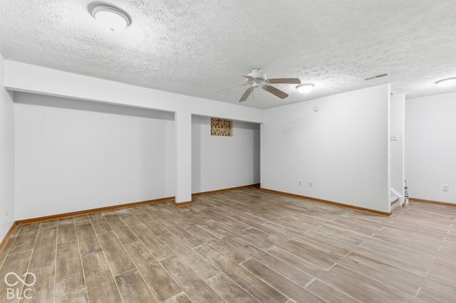 6276 Briargate Drive, Zionsville, IN 46077