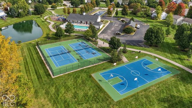 6276 Briargate Drive, Zionsville, IN 46077