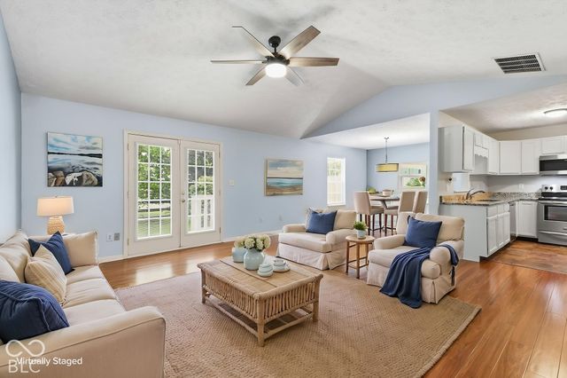 6276 Briargate Drive, Zionsville, IN 46077