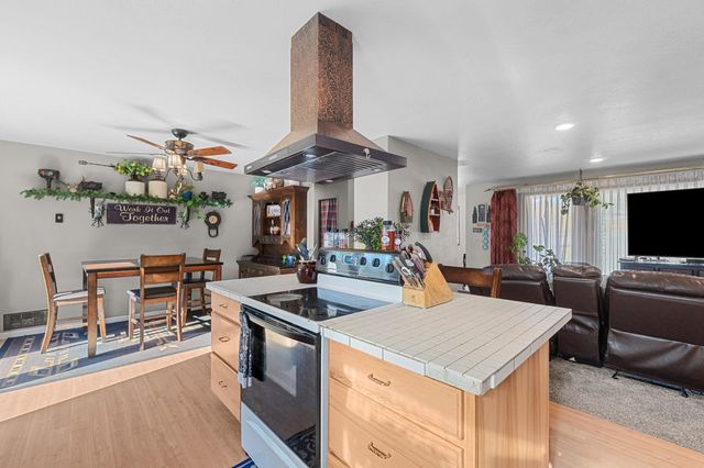 1071 Slide Creek Rd, Colville, WA 99114