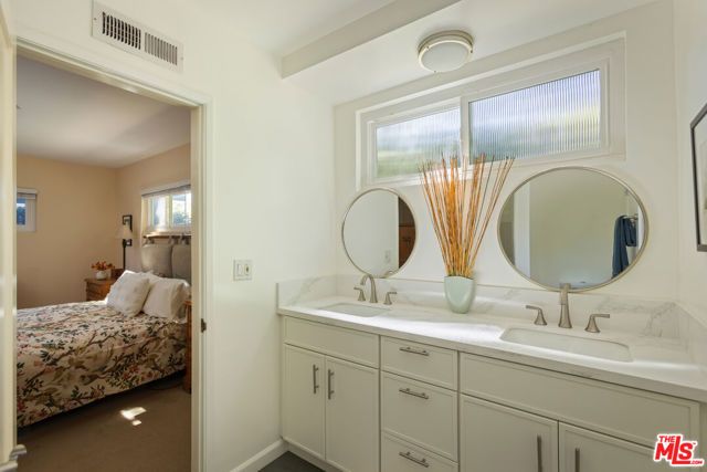 16750 Valerio Street, Los Angeles, CA 91406