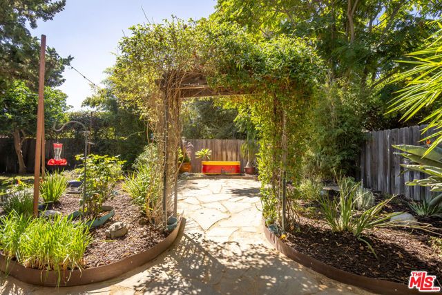 16750 Valerio Street, Los Angeles, CA 91406