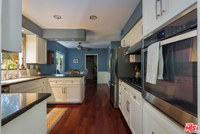 16750 Valerio Street, Los Angeles, CA 91406