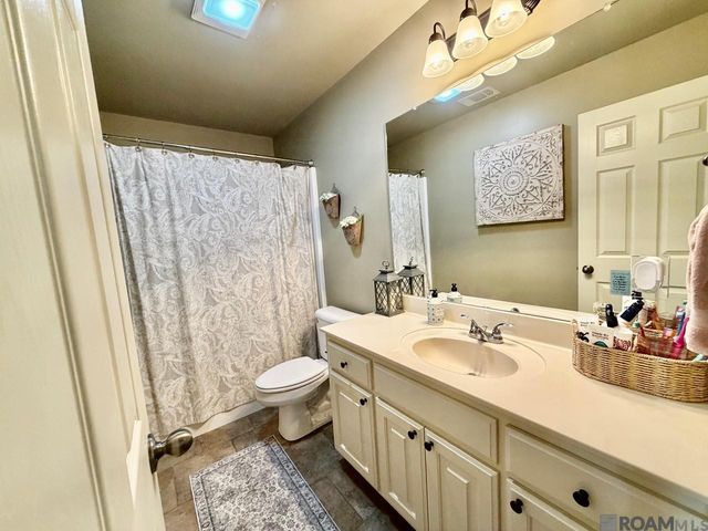 38548 East Court, Prairieville, LA 70769