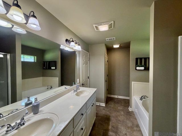 38548 East Court, Prairieville, LA 70769