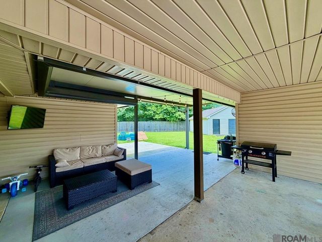 38548 East Court, Prairieville, LA 70769