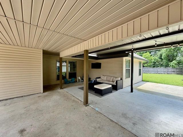 38548 East Court, Prairieville, LA 70769
