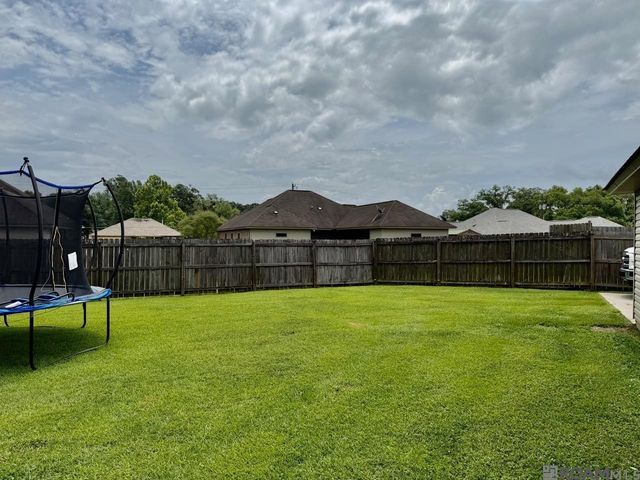38548 East Court, Prairieville, LA 70769