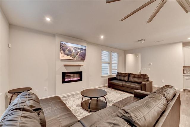 682 Smokey Quartz Way, Kennesaw, GA 30144