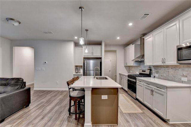 682 Smokey Quartz Way, Kennesaw, GA 30144