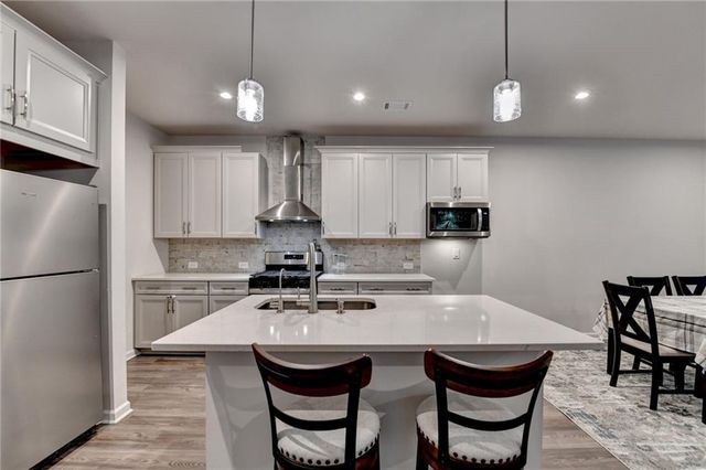 682 Smokey Quartz Way, Kennesaw, GA 30144