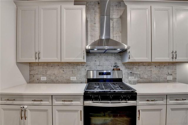 682 Smokey Quartz Way, Kennesaw, GA 30144