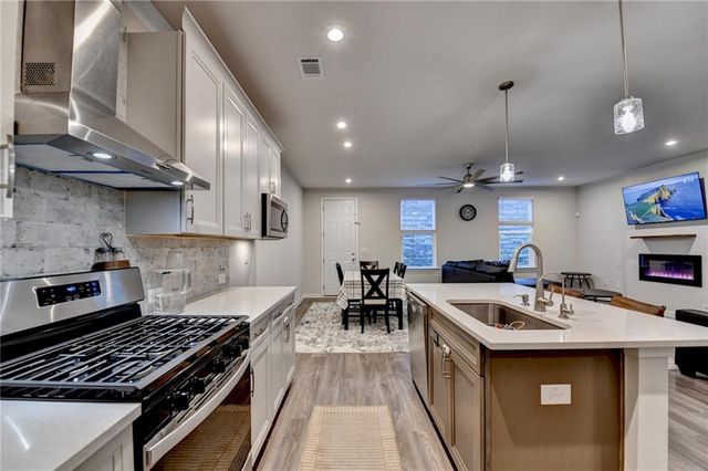 682 Smokey Quartz Way, Kennesaw, GA 30144