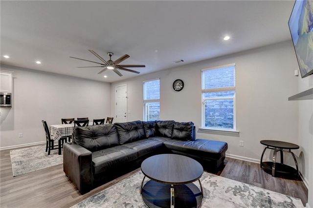 682 Smokey Quartz Way, Kennesaw, GA 30144