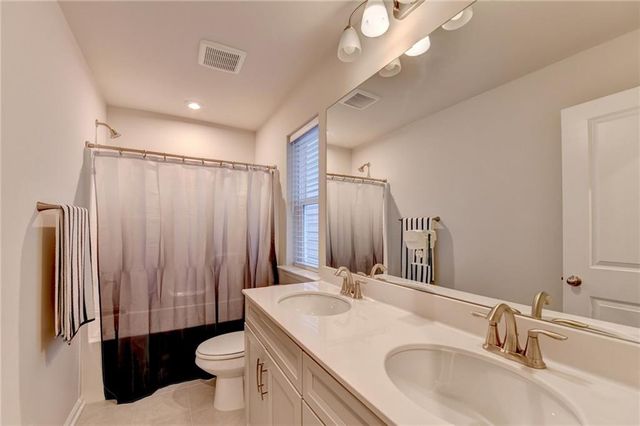 682 Smokey Quartz Way, Kennesaw, GA 30144