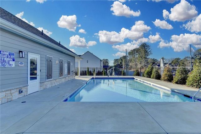 682 Smokey Quartz Way, Kennesaw, GA 30144