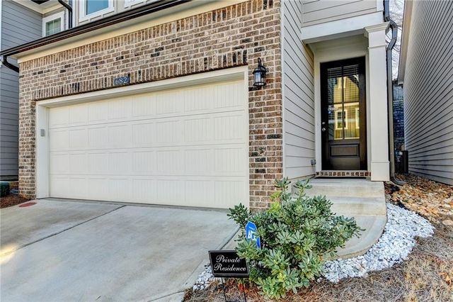 682 Smokey Quartz Way, Kennesaw, GA 30144