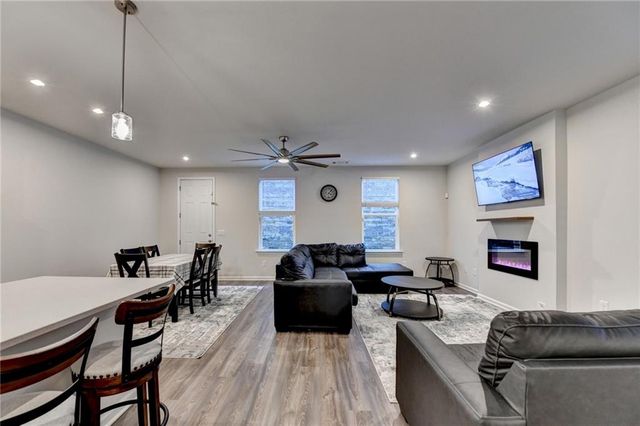 682 Smokey Quartz Way, Kennesaw, GA 30144