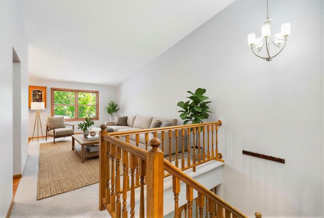 4228 Boulder Ridge Point, Eagan, MN 55122