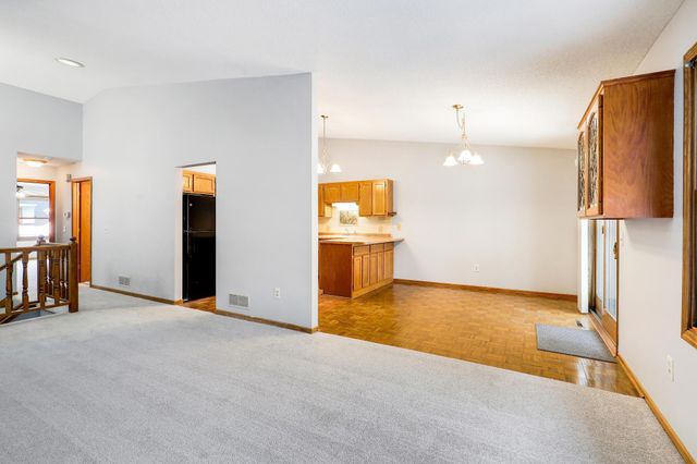 4228 Boulder Ridge Point, Eagan, MN 55122