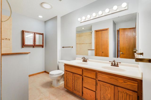 4228 Boulder Ridge Point, Eagan, MN 55122