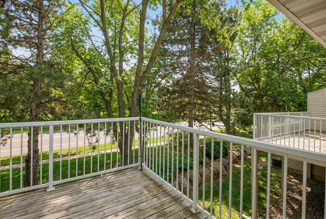 4228 Boulder Ridge Point, Eagan, MN 55122