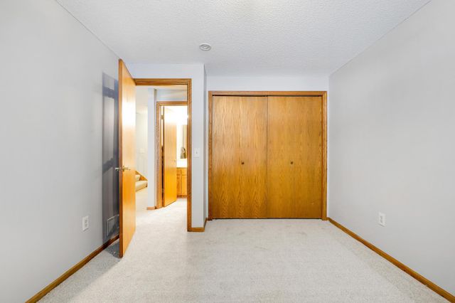 4228 Boulder Ridge Point, Eagan, MN 55122