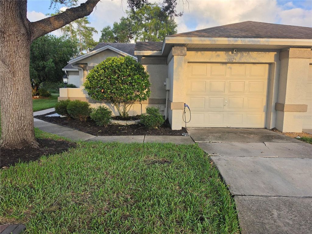 Image 2 of property listing at 13325 LAVER LANE, Orlando, FL 32824