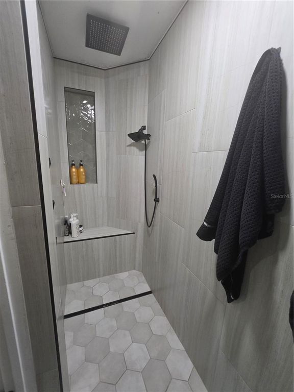 Image 15 of property listing at 13325 LAVER LANE, Orlando, FL 32824