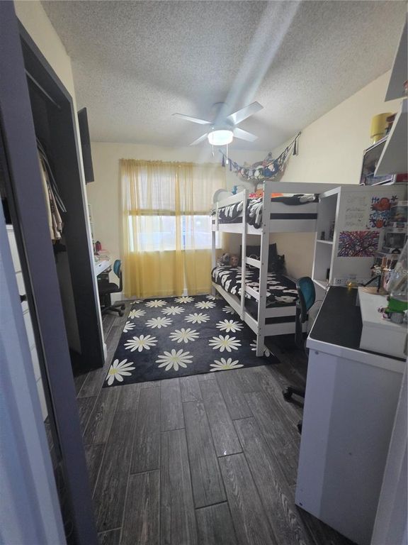 Image 17 of property listing at 13325 LAVER LANE, Orlando, FL 32824