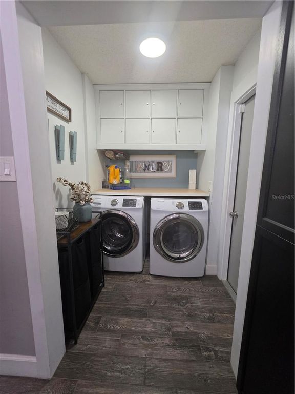 Image 19 of property listing at 13325 LAVER LANE, Orlando, FL 32824