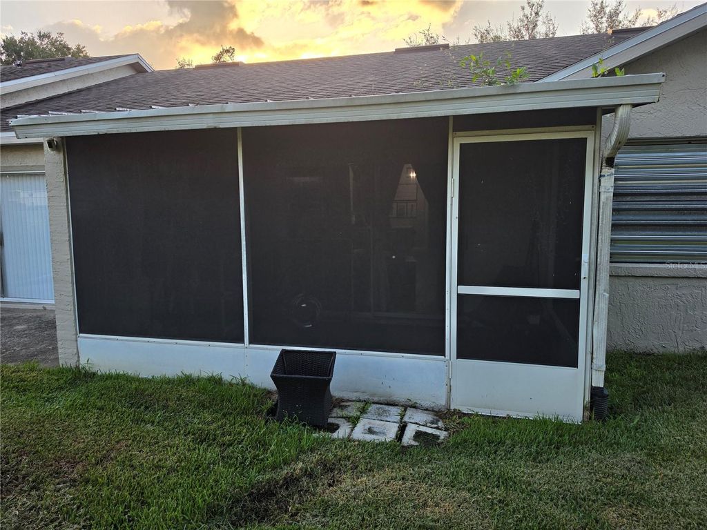 Image 23 of property listing at 13325 LAVER LANE, Orlando, FL 32824